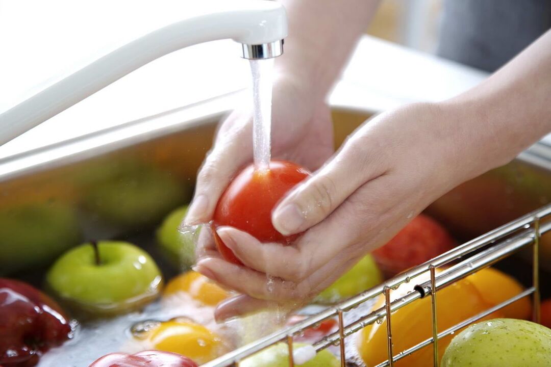 La lavorazione di frutta e verdura aiuta a evitare l'infezione da parassiti